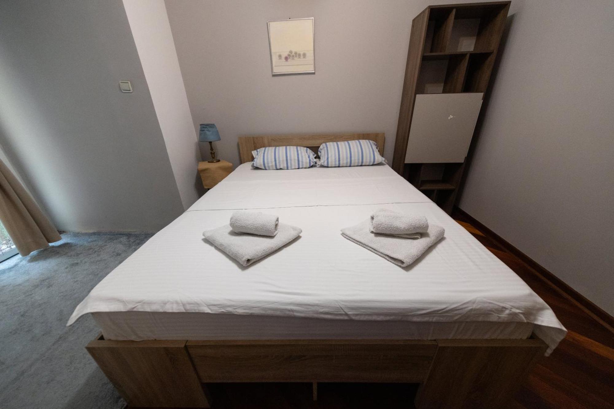 Lux Place Apartments Downtown Крагуевац Экстерьер фото
